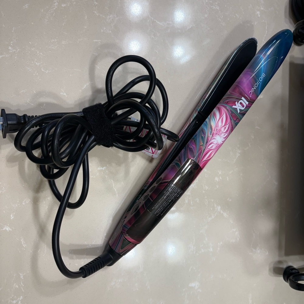 Bio ionic Straightener
